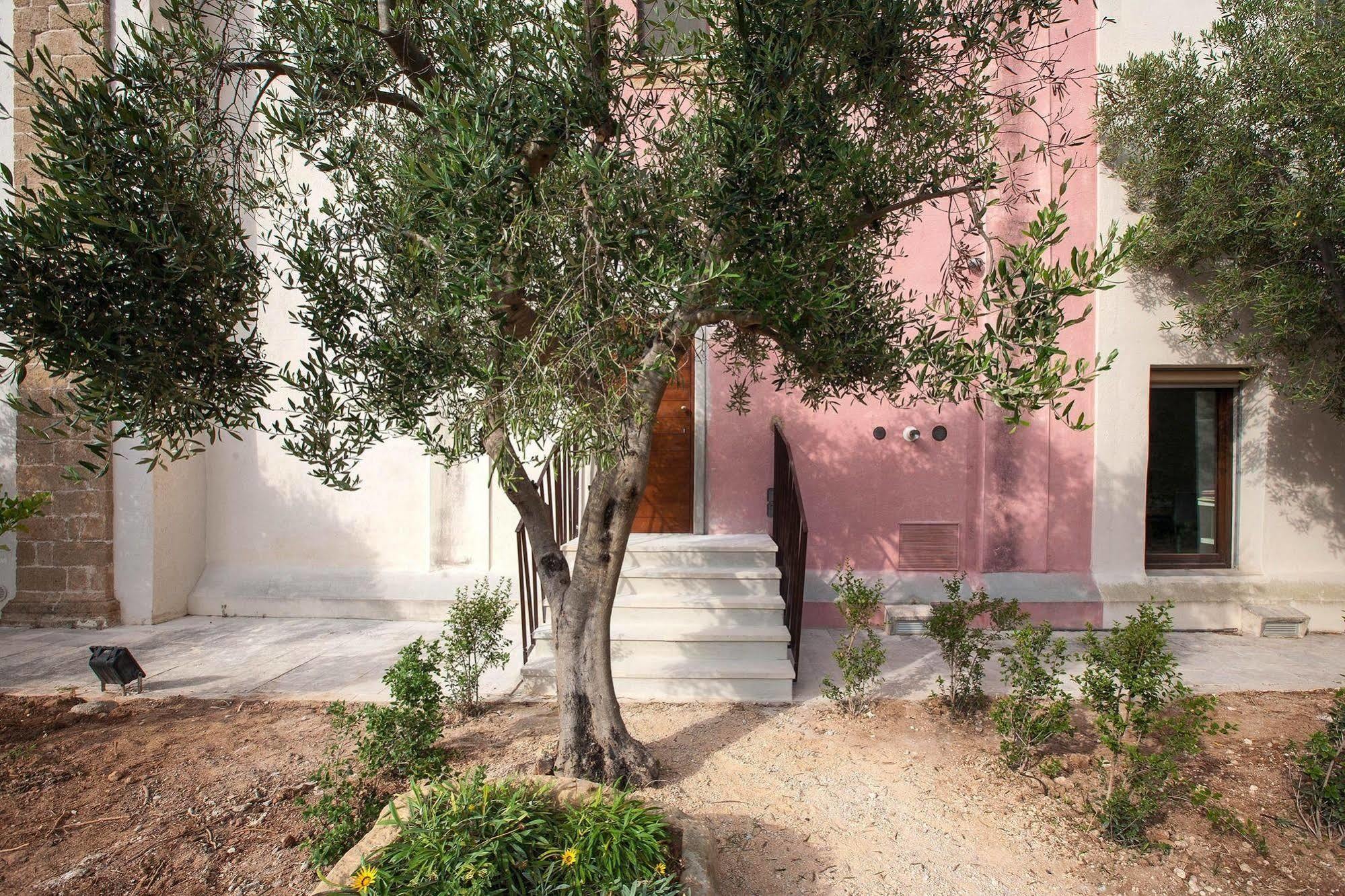 Chiesa Del Carmine Lägenhet Gallipolli Exteriör bild