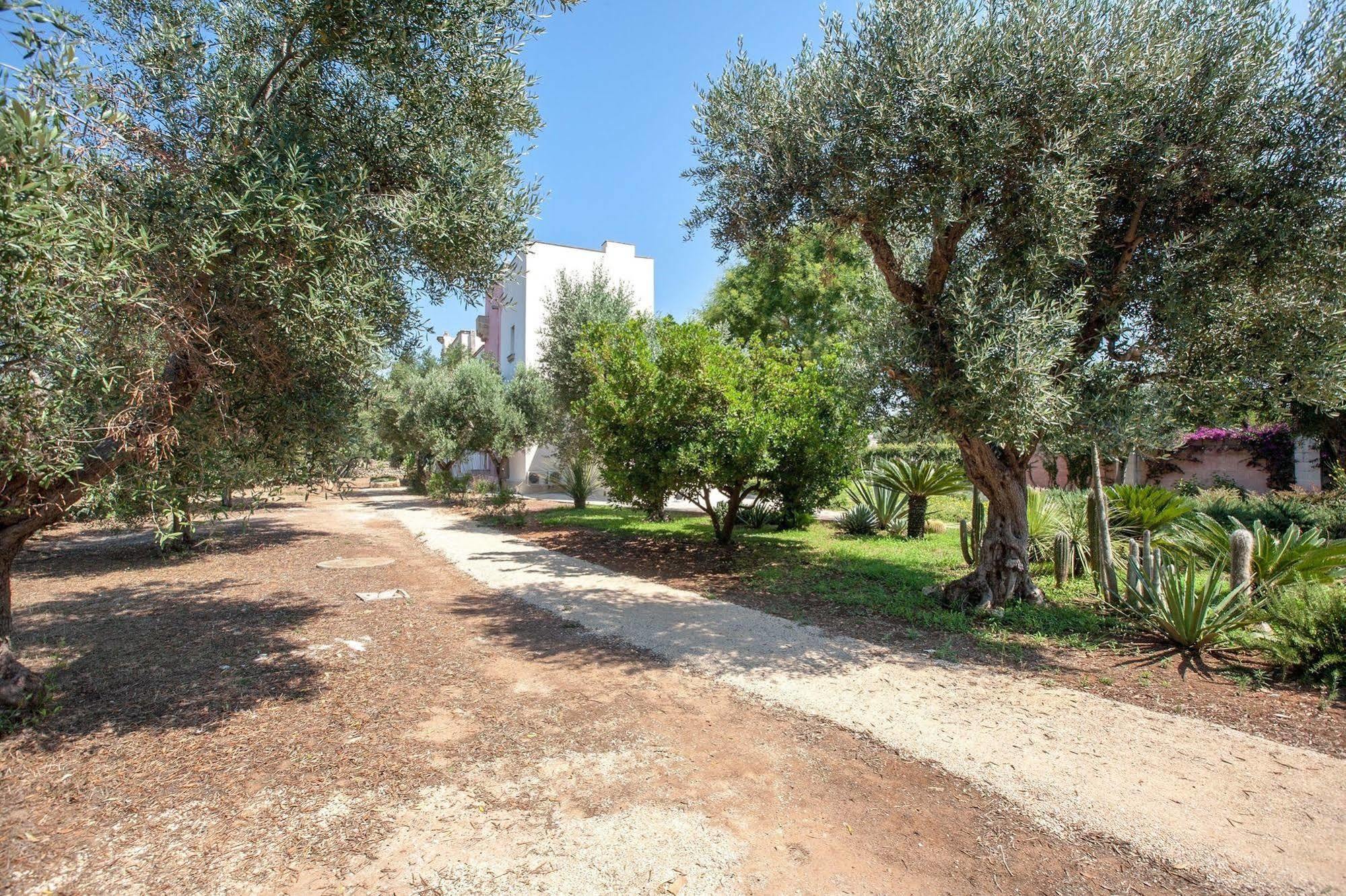 Chiesa Del Carmine Lägenhet Gallipolli Exteriör bild